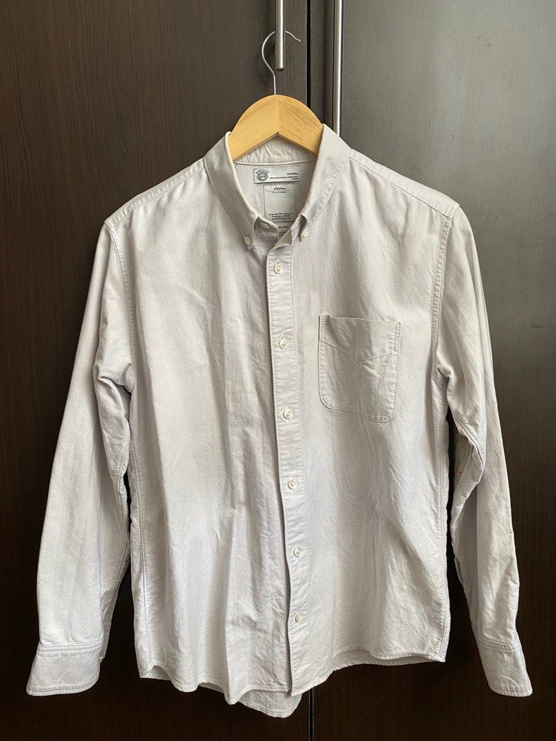 Visvim Albacore Grey Flora Button down shirt (Category: Formal Shirts) located in Urdaneta. Submitted by theoldmanstore (Listing ID 1354534319, Image 1). Description: 20 chest 26.5 length 17 shoulder 22.5 sleeve length.