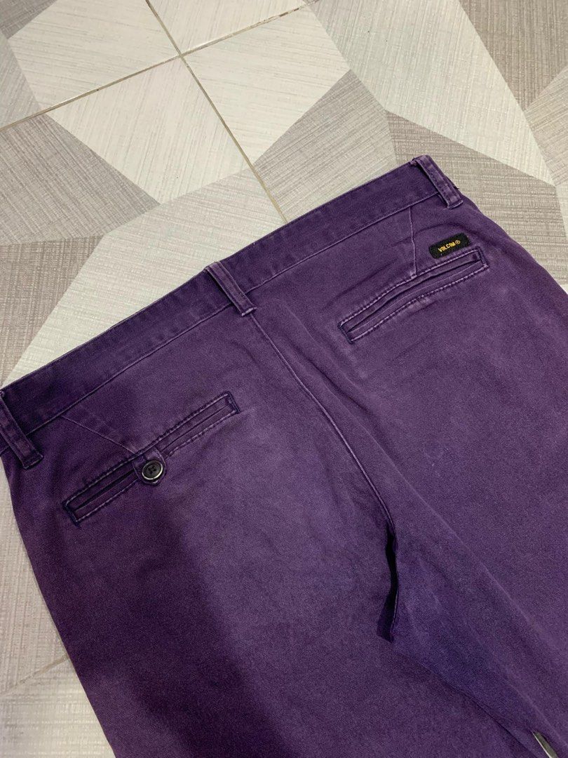 Volcom Jeans (Category: Jeans) located in Baliuag. Submitted by bnewnthrift (Listing ID 1354610363, Image 3). Description: volcom jeans 400 33-34 waist 40.5 lenght need wash 650 free shipping location: Baliuag Bulacan.