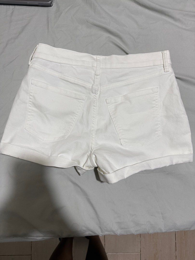 white denim shorts (Category: Shorts) located in Quezon City. Submitted by declutterwsof (Listing ID 1354666544, Image 3). Description: old nacy size 28 mid rise - too bog for me.