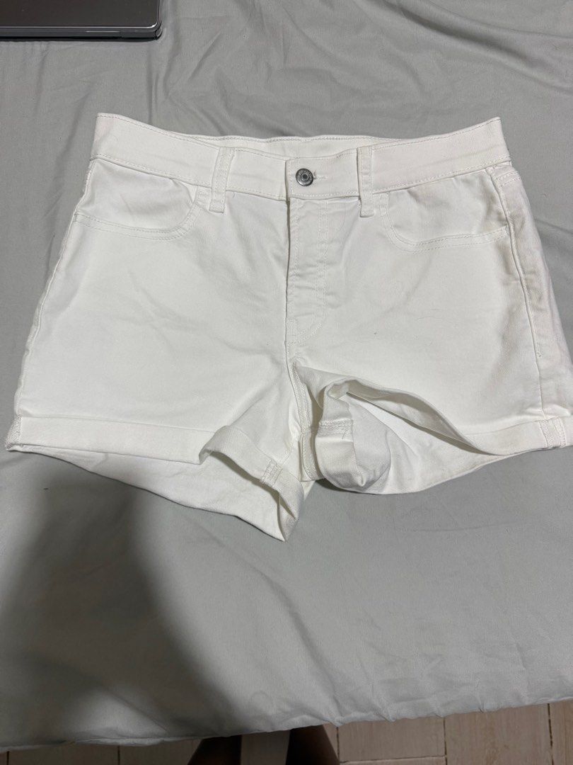 white denim shorts (Category: Shorts) located in Quezon City. Submitted by declutterwsof (Listing ID 1354666544, Image 2). Description: old nacy size 28 mid rise - too bog for me.