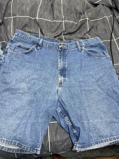 (Category: ) located in . Submitted by finestapparels (Listing ID 1354673286, Image 1). Description: .