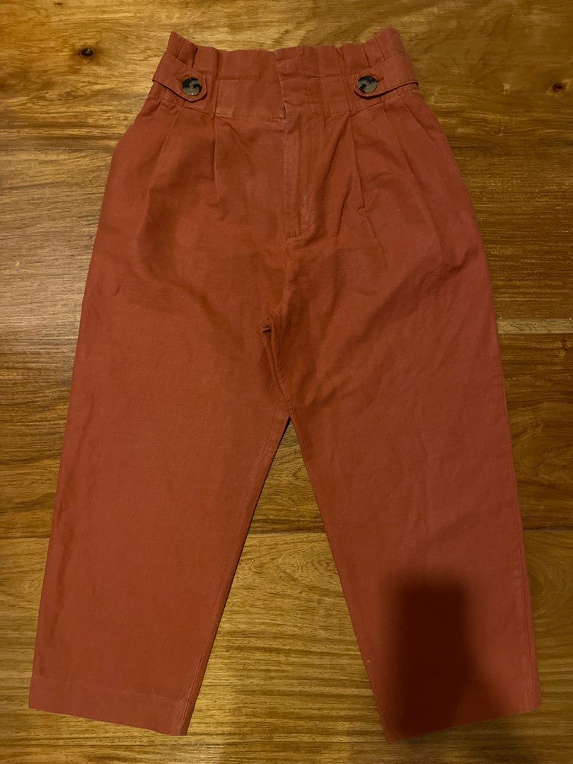 Zara Trousers (Category: Other Bottoms) located in Muntinlupa City. Submitted by funnnsize (Listing ID 1354587842, Image 3). Description: ZARA TROUSERS Size: XS but also fits S Color: Rust Condition: worn a couple times but in good condition RFS: decluttering Location: Alabang / BGC (near Uptown mall) .