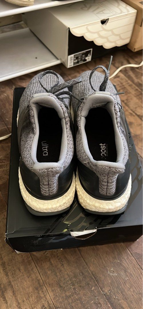 Adidas Ultraboost V3 (Category: Sneakers) located in Baguio. Submitted by thriftcrate2021 (Listing ID 1354821650, Image 3). Description: Adidas Ultraboost V3 Size: 10.5 Condition: 9/10 w/o box Rfs: decluttering Price: 3000+sf negotiable MoP: Gcash/BPI.