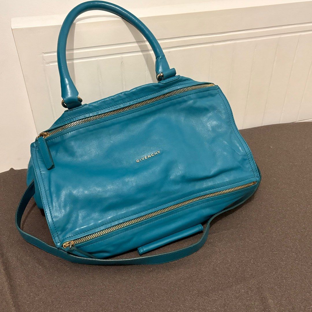 Authentic Givenchy Pandora Tiffany Blue Bag (Category: Luxury Bags & Wallets) located in Manila. Submitted by snatchmybag (Listing ID 1354887559, Image 2). Description: .