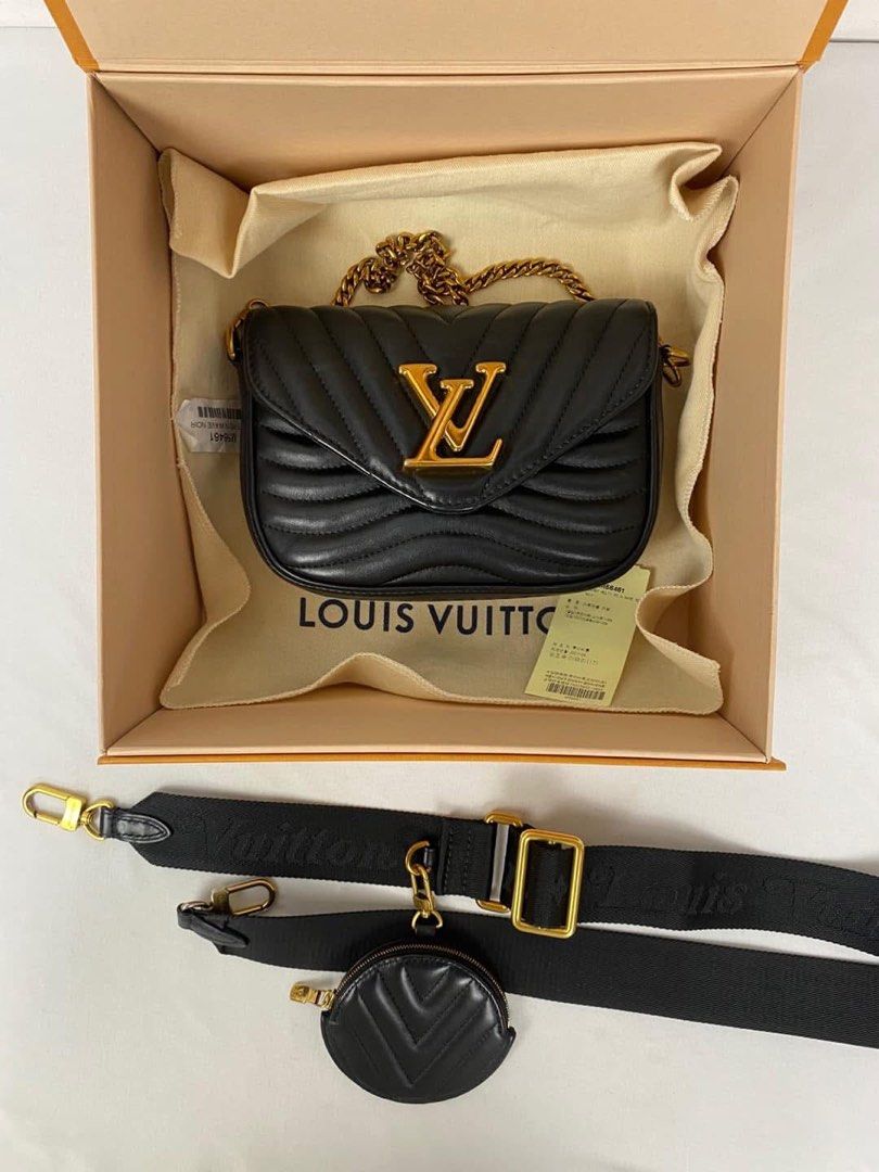Authentic LV Calfskin New Wave Multi Pochette Black (Category: Luxury Bags & Wallets) located in Quezon City. Submitted by jhaediah (Listing ID 1354759590, Image 1). Description: Rank A to excellemt Complete inclusion loc : Korea.
