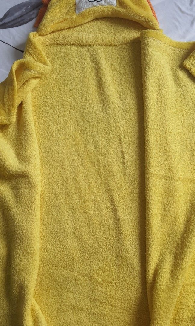 Baby Blanket (Category: Other Baby Bathing & Changing Needs) located in Manila. Submitted by djianne (Listing ID 1354757695, Image 3). Description: ♡ Baby Blanket ♡ size L37 x W26 inches #luvearth.
