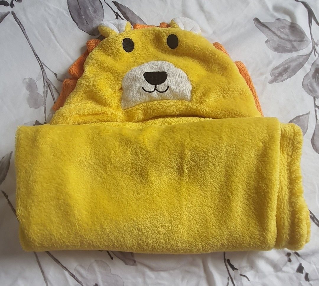 Baby Blanket (Category: Other Baby Bathing & Changing Needs) located in Manila. Submitted by djianne (Listing ID 1354757695, Image 1). Description: ♡ Baby Blanket ♡ size L37 x W26 inches #luvearth.