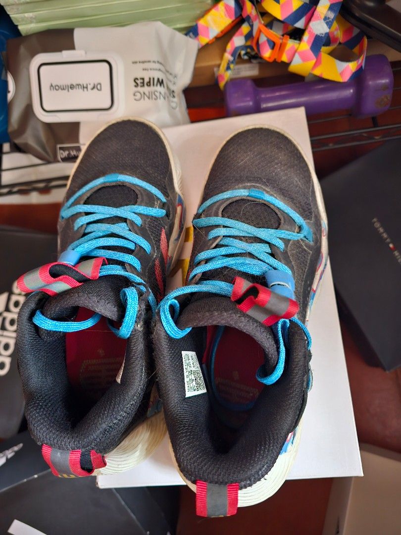 Basket ball shoes Harden stepback 3 (Category: Shoe inserts & accessories) located in Cavite. Submitted by odeth0827 (Listing ID 1354739823, Image 2). Description: basketball shoe used by my son for his PE class only 5.5us still with box needs cleaning but still in good condition orignal price 3,700.