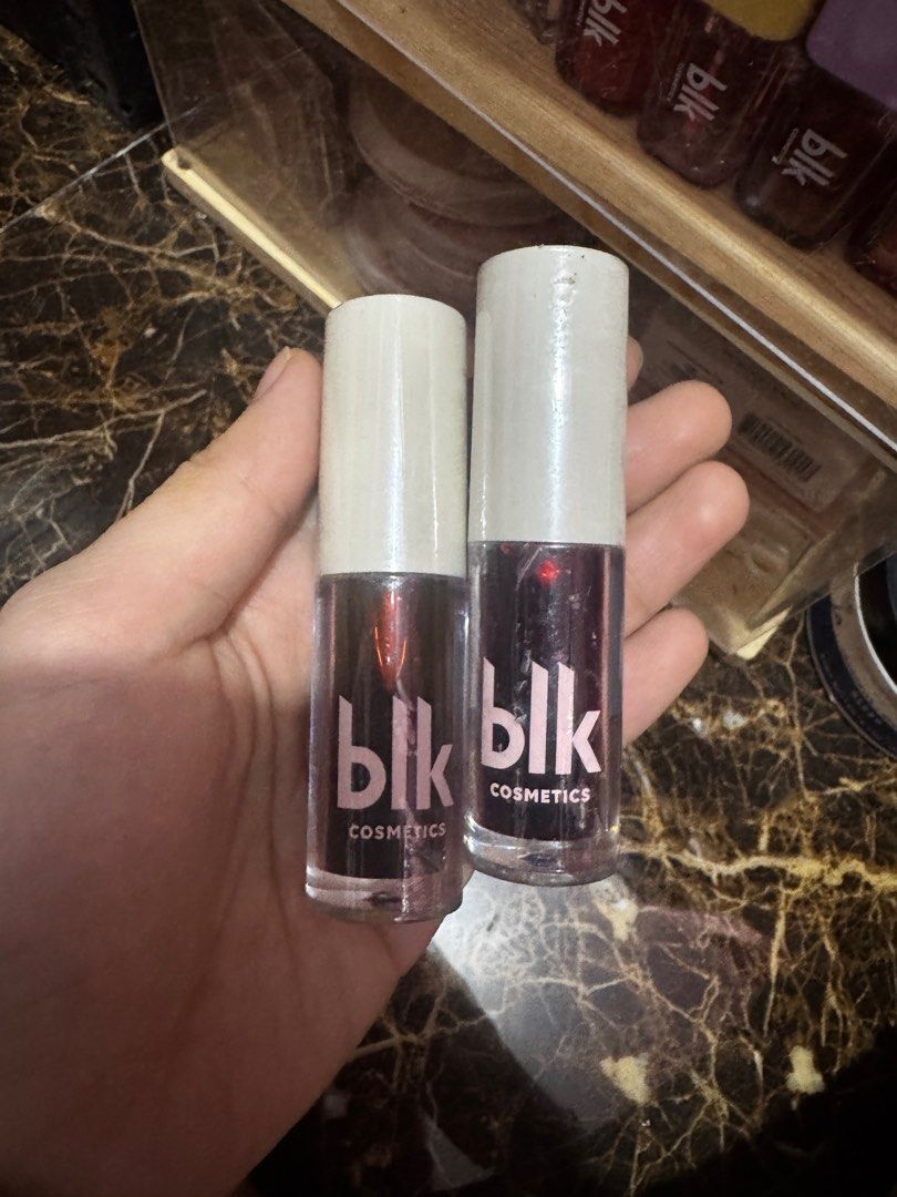 BLK lip and cheek tint (Category: Makeup) located in Manila. Submitted by zappy21 (Listing ID 1354779909, Image 1). Description: apple last 1 red last 1 happy hour mood toasted fig summer time cosmos palm spring.