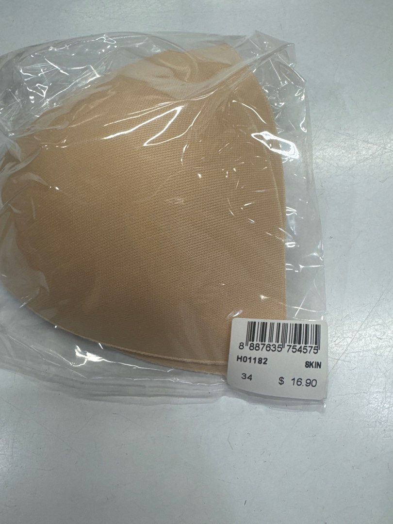 Bra padding (Category: New Undergarments & Loungewear) located in Singapore. Submitted by setthesun (Listing ID 1354775297, Image 2). Description: Size from 28 to 38 $1 for one pair. Have more than 50 sets .