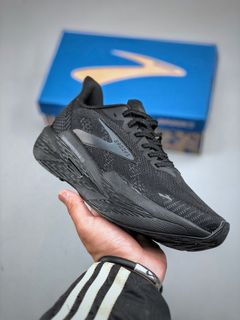 (Category: ) located in . Submitted by shoes_shop. (Listing ID 1354841654, Image 1). Description: .