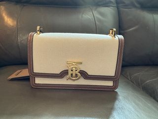 （分類：）位於 。 由 ncccccccc 提交（商品編號 1354763827，圖片 1）。簡介： 。