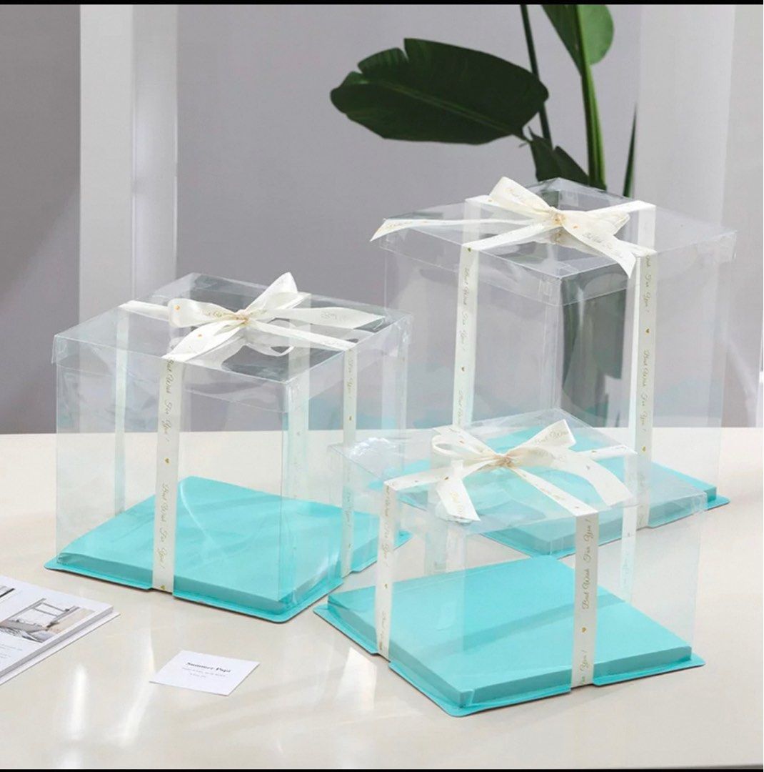 Cake boxes (Category: Bakeware) located in Singapore. Submitted by js2011 (Listing ID 1354802745, Image 1). Description: Clearance store room,didn’t use bought so many. 1 pack inside got 5 cake boxes. 8 inch cake box Size 25.5 * 25.5 * 17 cm.