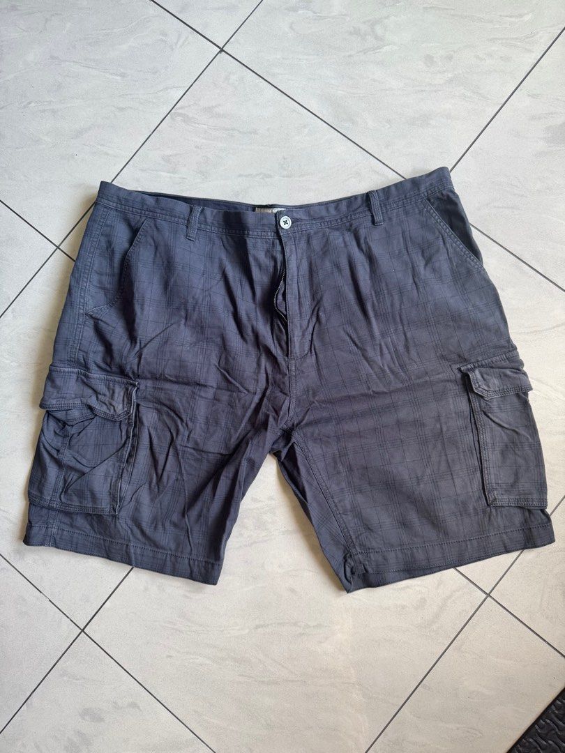 Cargo short (Category: Shorts) located in Pasig City. Submitted by delucious_12 (Listing ID 1354753099, Image 1). Description: I have a variety of Men’s Polo and Dry Fit shirts for sale. Gently used and some never worn. US XXL. Shorts Waist 42-44. Bought in Canada Location Meralco Ave Pasig Meet up Ayala Mall the 30th.