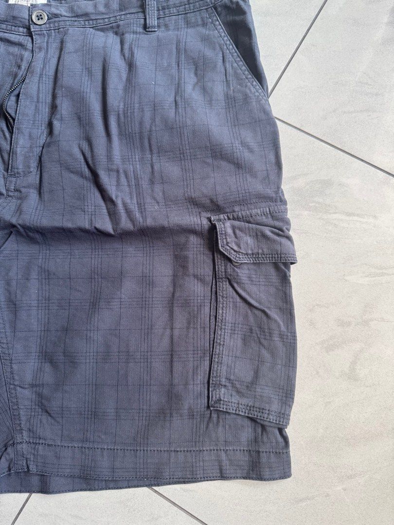 Cargo short (Category: Shorts) located in Pasig City. Submitted by delucious_12 (Listing ID 1354753099, Image 3). Description: I have a variety of Men’s Polo and Dry Fit shirts for sale. Gently used and some never worn. US XXL. Shorts Waist 42-44. Bought in Canada Location Meralco Ave Pasig Meet up Ayala Mall the 30th.