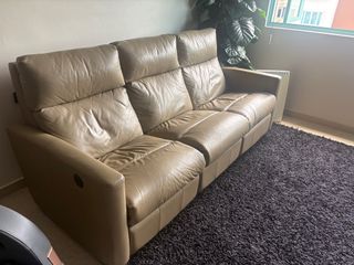 (Category: ) located in . Submitted by ilovesg123 (Listing ID 1354753808, Image 1). Description: .