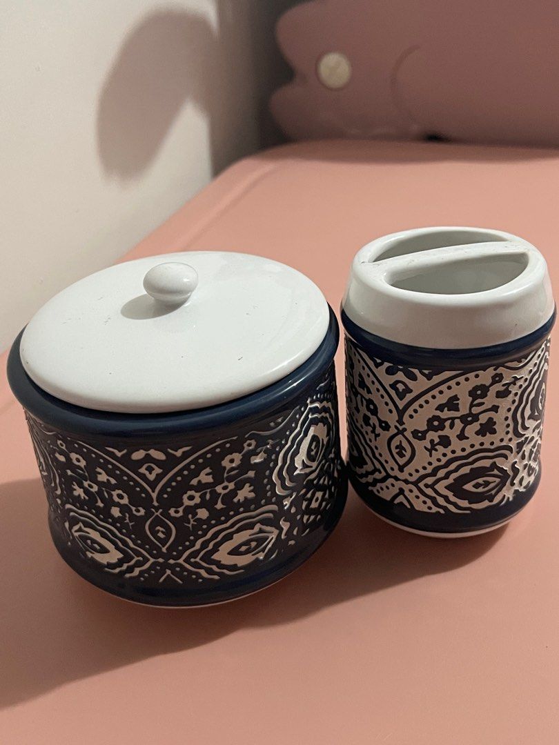 Ceramic Toiletries Organizer (Category: Storage Boxes & Baskets) located in San Juan City. Submitted by etcyshop (Listing ID 1354902352, Image 1). Description: 1. Ceramic Toiletries Holder with Cover Php 250 2. Ceramic Brush organizer Php 230 No cracks; with minor signs of usage (inner portion) Take all for 430.