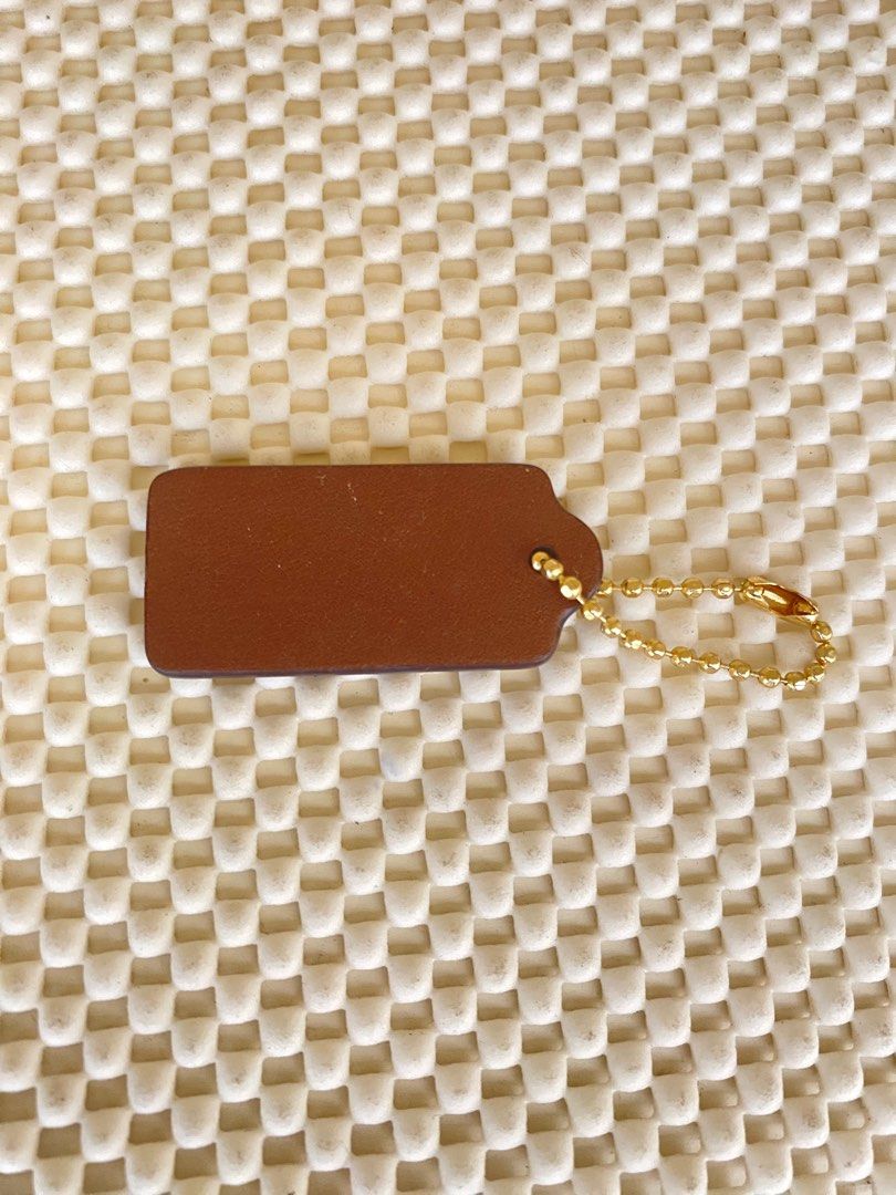 Coach vintage bag hangtag 27 (Category: Shoulder Bags) located in Balanga. Submitted by vintagefanatics (Listing ID 1354910841, Image 2). Description: Preloved! Still in great condition! Almost flawless Bataan based (Luzon) 📍MOP: BPI / GCash 📍Courier: J&T express or LBC (COP, full payment of the item first) 💡No Shop ee checkout Give me 1-2 days to ship your item i have work too 🙂 (no same day shipping) I reserve item only for 2 days since the