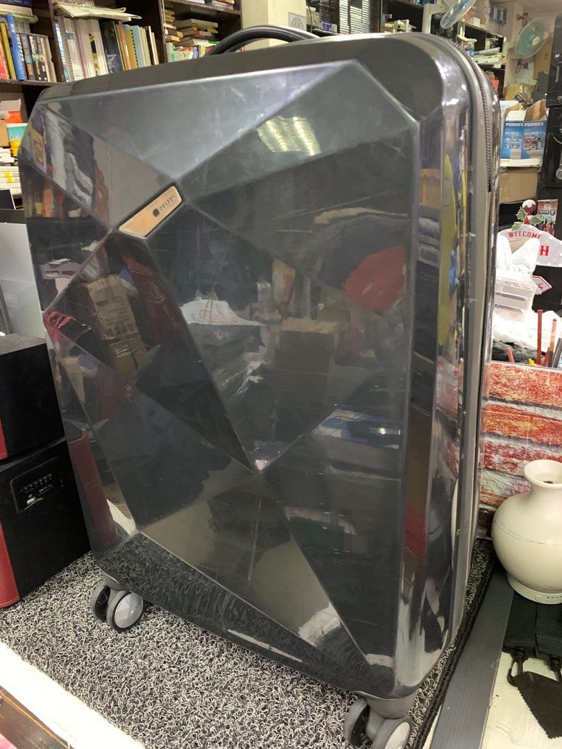 Delsey Paris Hardcase Black Luggage - 27” (Category: Luggage) located in Pasay City. Submitted by ayinong168 (Listing ID 1354761011, Image 1). Description: Item is in good condition working zippers 360 degrees wheels, tsa lock set to 000, with hairline scratches and little crack, pls see attached pics pm for order.