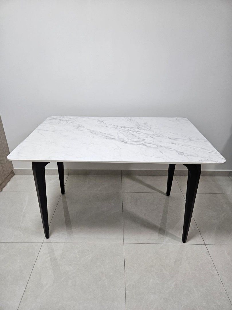 Dining Table (Category: Tables & Sets) located in Singapore. Submitted by dallen (Listing ID 1354759409, Image 1). Description: Sintered Marble Self collection only pm for more info 120CM L x 80CM D.