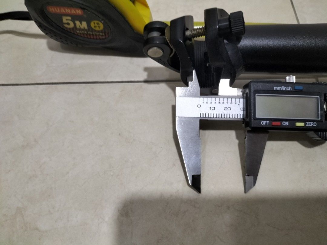 Foldable stem (Category: Parts & Accessories) located in Singapore. Submitted by BBrian (Listing ID 1354833313, Image 2). Description: Hi selling my abandoned project new foldable stem..