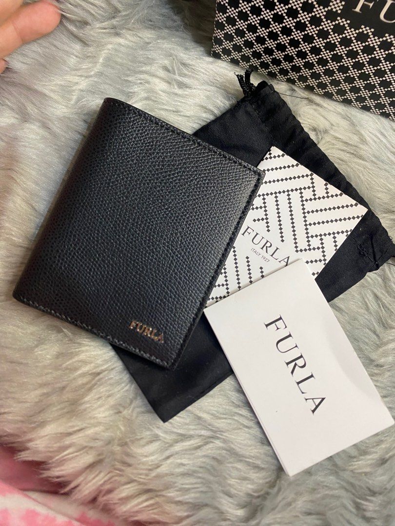 furla small wallet (Category: Luxury Bags & Wallets) located in Antipolo. Submitted by prelovedcloseta (Listing ID 1354769132, Image 2). Description: auth furla small compact wallet black like new condition with card dustbags and box .