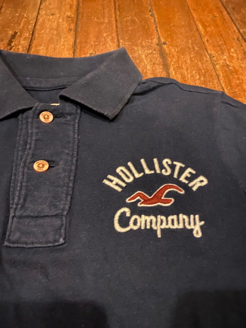 Hollister Polo Shirt (Category: Tshirts & Polo Shirts ) located in Makati City. Submitted by plainteesandmore (Listing ID 1354859240, Image 2). Description: Hollister Polo Shirt Vintage wash Navy blue Size S.