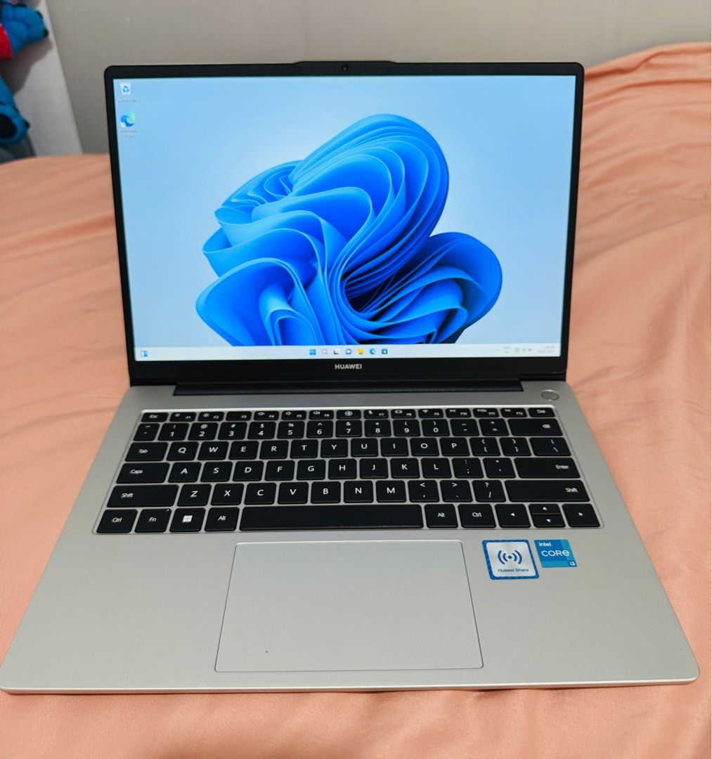 HUAWEI D14 2023 LAPTOP (Category: Laptops & Notebooks) located in Tarlac. Submitted by jjes36 (Listing ID 1354815917, Image 1). Description: HUAWEI D14 LAPTOP 2023 MODEL 12th Gen Intel core i3 8gb ram 256gb ssd Windows 11 Like new condition No scratch or dents With pre-installed microsoft office With original huawei charger.