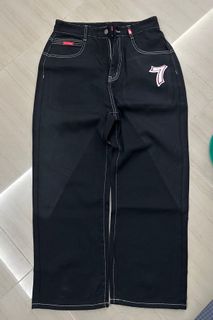 (Category: ) located in . Submitted by sneakerway_sg (Listing ID 1354826049, Image 1). Description: .