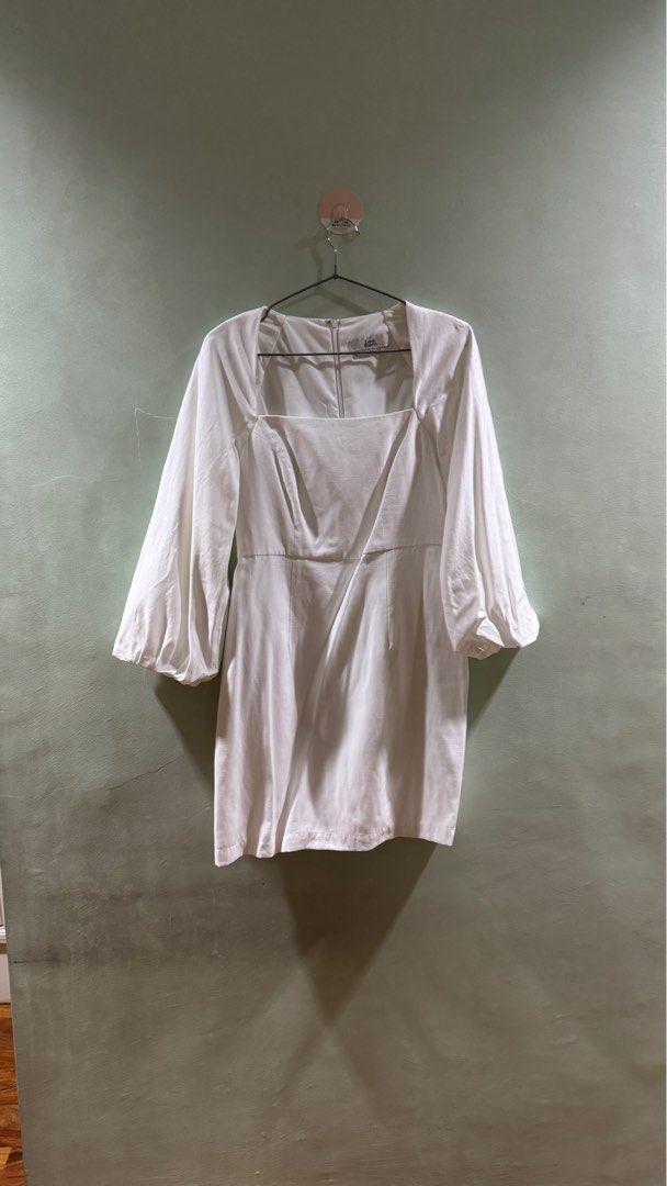Love Bonito White Dress (Category: Dresses) located in Quezon City. Submitted by jooys (Listing ID 1354858104, Image 1). Description: .