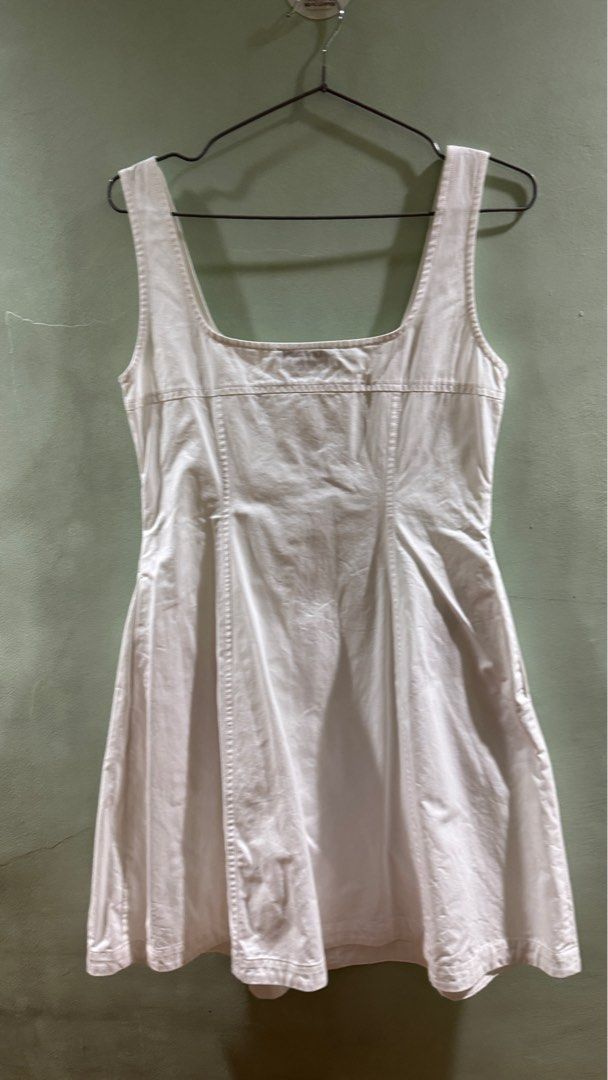 Love Bonito Zip Dress White (Category: Dresses) located in Quezon City. Submitted by jooys (Listing ID 1354859183, Image 2). Description: .