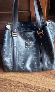 (Category: ) located in . Submitted by tk.preloved (Listing ID 1354751109, Image 1). Description: .