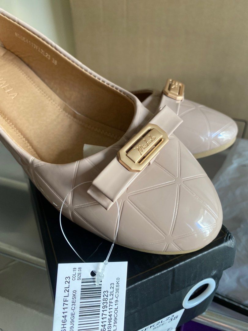 Michaela Doll shoes for sale (Category: Flats & Sandals) located in Paranaque City. Submitted by suzyfern07 (Listing ID 1354803318, Image 2). Description: #luvearth Brand new Color Apricot Rfs: wrong size Last price posted will not entertain hagglers.