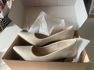 (Category: ) located in . Submitted by timeslesswardrobe (Listing ID 1354830933, Image 1). Description: .
