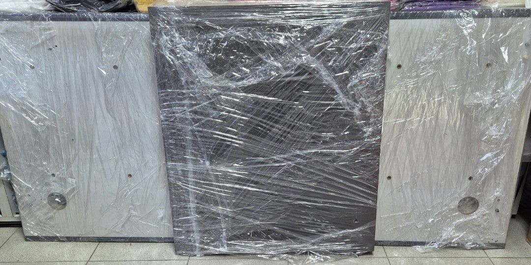 Office table rectangular (Category: Tables & Sets) located in Singapore. Submitted by coolkid12345 (Listing ID 1354733186, Image 2). Description: have already dismantled good condition only office table, no drawers.