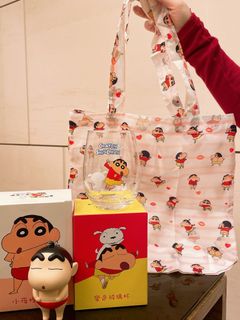 OK便利店!絕版蠟筆小新!可愛小新底褲可摺疊環保袋!小新變色玻璃杯 (小白篇)!小新小夜燈吊飾!全新!得一個!平放!64218661223042110