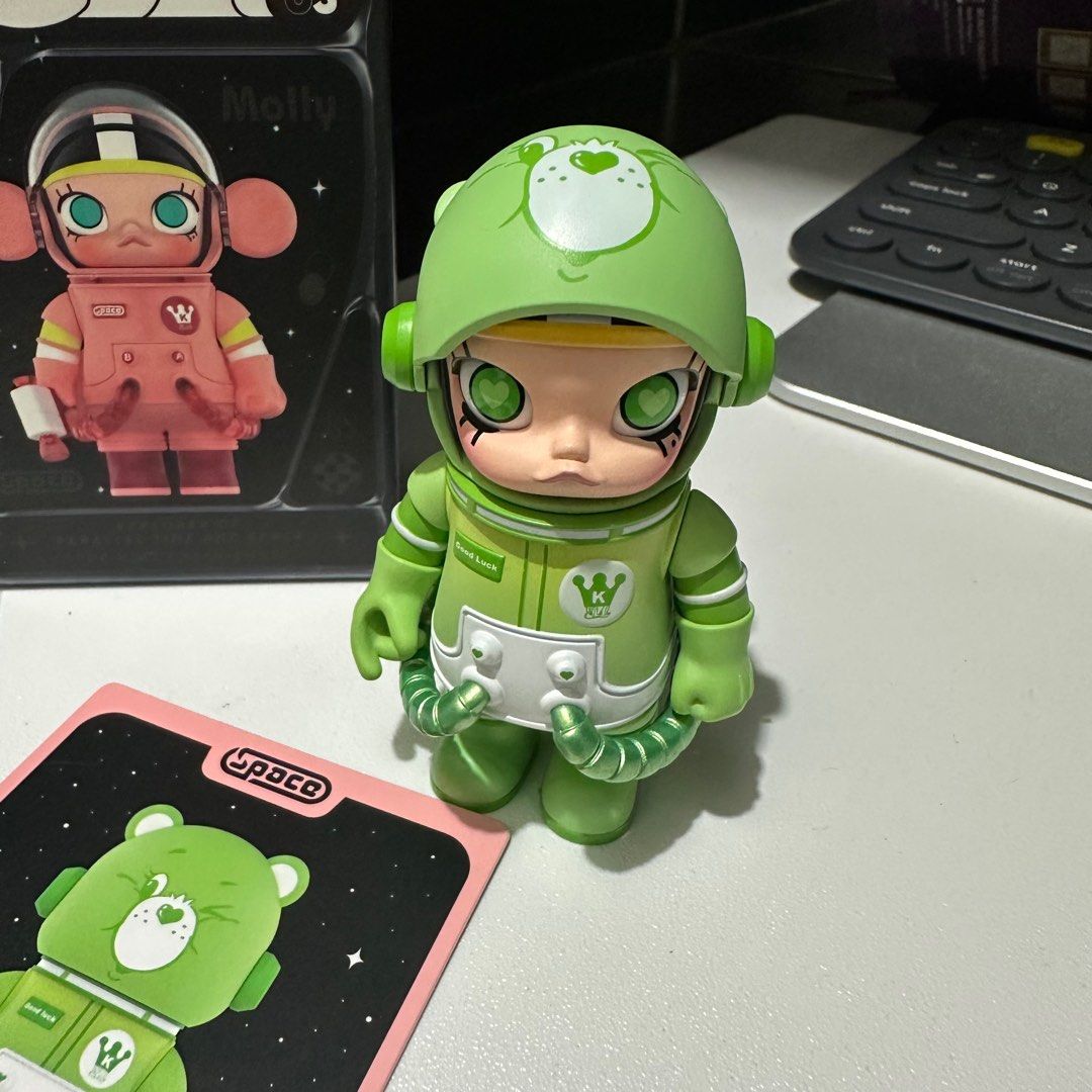 Pop Mart Space Molly Series 3 (Category: Designer & Blind Box Toys) located in Cainta. Submitted by sagepreloved (Listing ID 1354810988, Image 2). Description: Unboxed Original Pop Mart from USA With 4 case rfs: Duplicate.