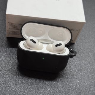RUSH AirPods Pro with Wireless Charging Case Complete