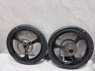 （分類：）位於 。 由 ronald_1130 提交（商品編號 1354856801，圖片 1）。簡介： 。