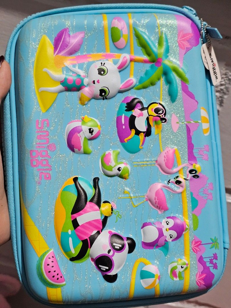 Smiggle Hardtop Pencil Case with 2 pcs pencils (Category: Stationery & School Supplies) located in Baguio. Submitted by thriftfinds_2600 (Listing ID 1354888397, Image 3). Description: Item in unused.No flaws. Check all photos for details. MOP: Gcash MOD: Flash.