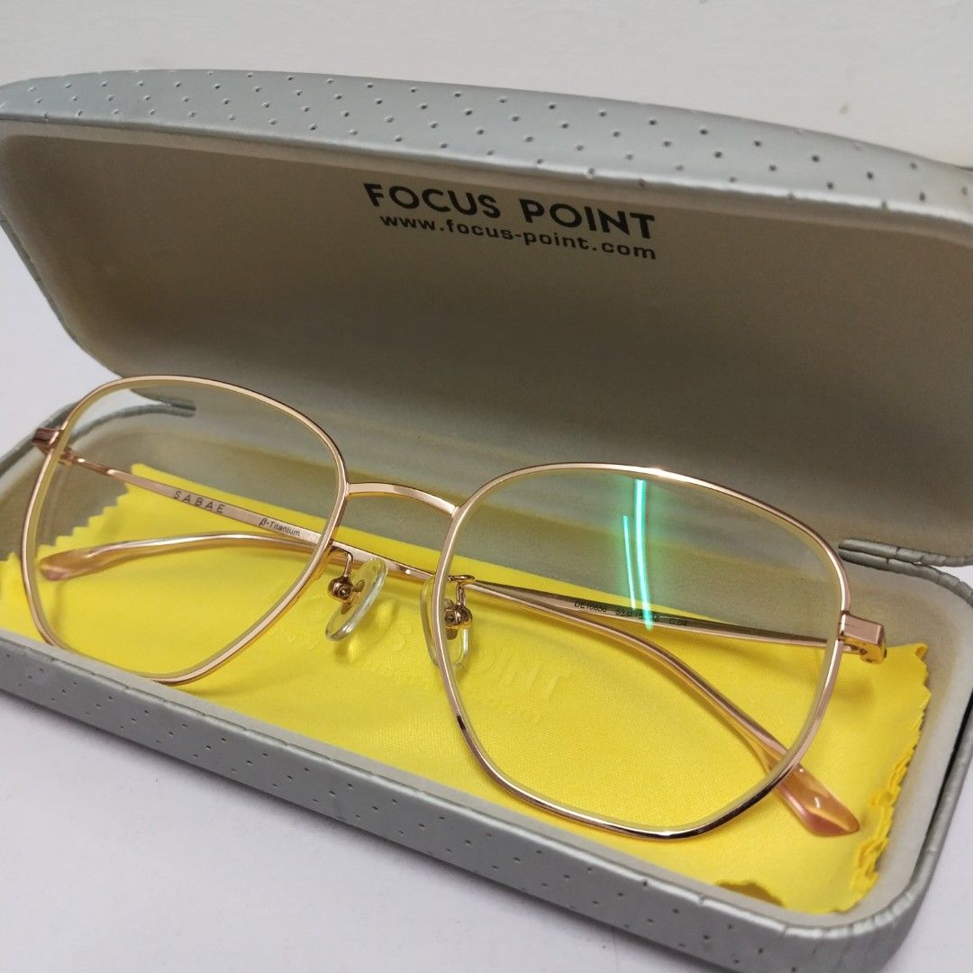 Spectacle with power, Men's Fashion, Watches & Accessories, Sunglasses ...
