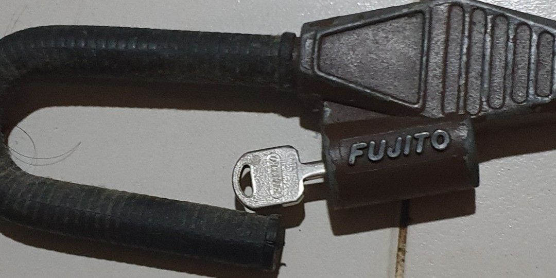 Steering wheel lock Fujito (Category: Body Parts and Accessories) located in Manila. Submitted by bebothann (Listing ID 1354767629, Image 3). Description: Fujito steering wheel lock good condition shipping c/o buyer.