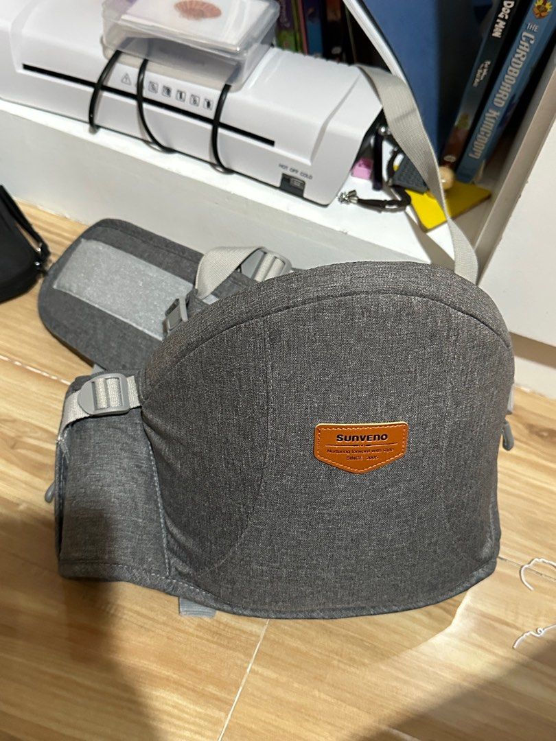 Sunveno baby carrier (Category: Carriers & Slings) located in Clarin. Submitted by klaringring (Listing ID 1354766922, Image 2). Description: Used 2x Rfs: duplicate. We forgot our carrier kaya napabili.