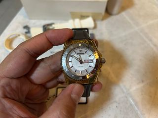 (Category: ) located in . Submitted by queenbeepreloved09 (Listing ID 1354725242, Image 1). Description: .