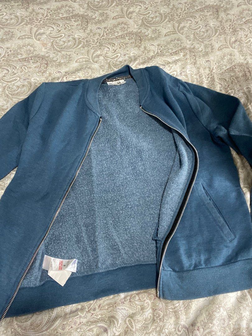Topman (Category: Coats, Jackets and Outerwear) located in San Pedro. Submitted by jamaicanorange (Listing ID 1354746318, Image 3). Description: Topman chino jacket Size small US / 91-96cm EUR Vintage blue color RFS: decluttering .