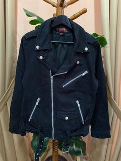 (Category: ) located in . Submitted by crossxstore (Listing ID 1354790353, Image 1). Description: .