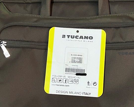 Tucano Workout Bag (Category: Laptop Bags & Sleeves) located in Paranaque City. Submitted by authenticand100pctlegit (Listing ID 1352080980, Image 2). Description: Slim custom design for MacBook Pro Compact and lightweight bag suitable for 13” to 15” MacBooks and laptops Designed in Milan, Italy; made in China Made of hi-tech material with eco-leather accents Key Features; 1 main zippered compartment w/ inside laptop sleeve 2 external pockets (fr