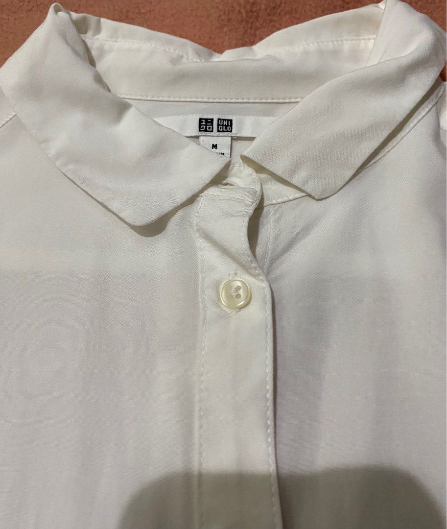 Uniqlo White Polo Long Sleeves (Category: Longsleeves) located in Cagayan de Oro. Submitted by pinkbobaafindscdo (Listing ID 1354887209, Image 2). Description: .