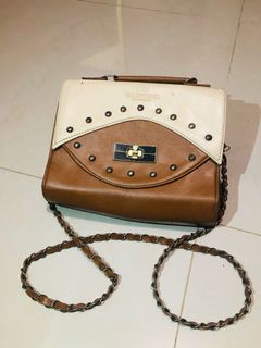 (Kategori: ) berada di . Dikirim oleh foa_und.it (ID iklan 1354903089, Gambar 1). Deskripsi: .