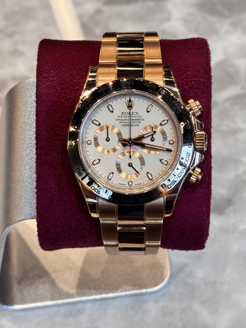 White Panda TwoTone (Category: Luxury Watches) located in Makati City. Submitted by 1timepieceglobal (Listing ID 1354774131, Image 1). Description: Mint Condition 2015 Complete Set.